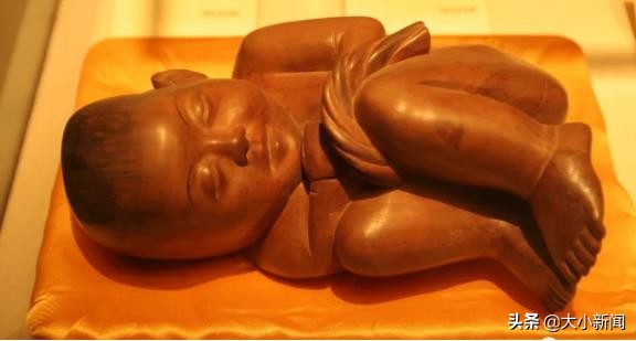 《金花清感顆?！愤m用新冠肺炎治療獲國家藥監(jiān)局批準